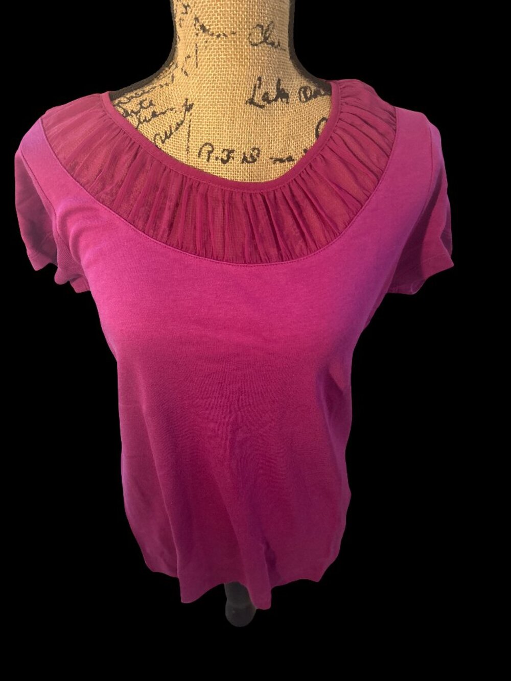 VTG Isaac Mizrahi Live! Bright Magenta Chiffon Neck Short Sleeve Tee Womens M